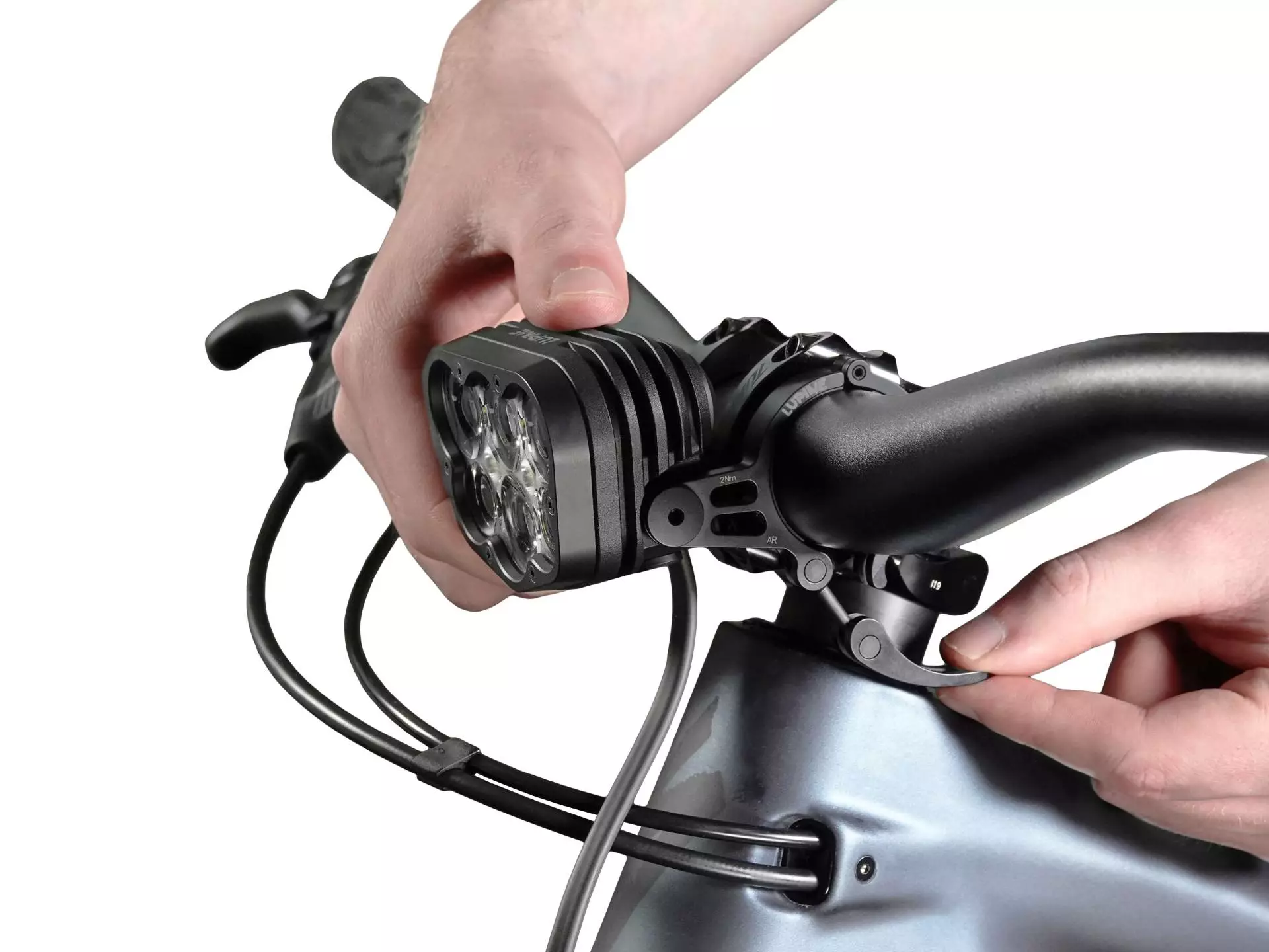 Lupine Alpha 8100 Lumen Scheinwerfer Mit Lenkerhalterung 7 Lupine Alpha 8100 Lumen Scheinwerfer Mit Lenkerhalterung – Bild 7