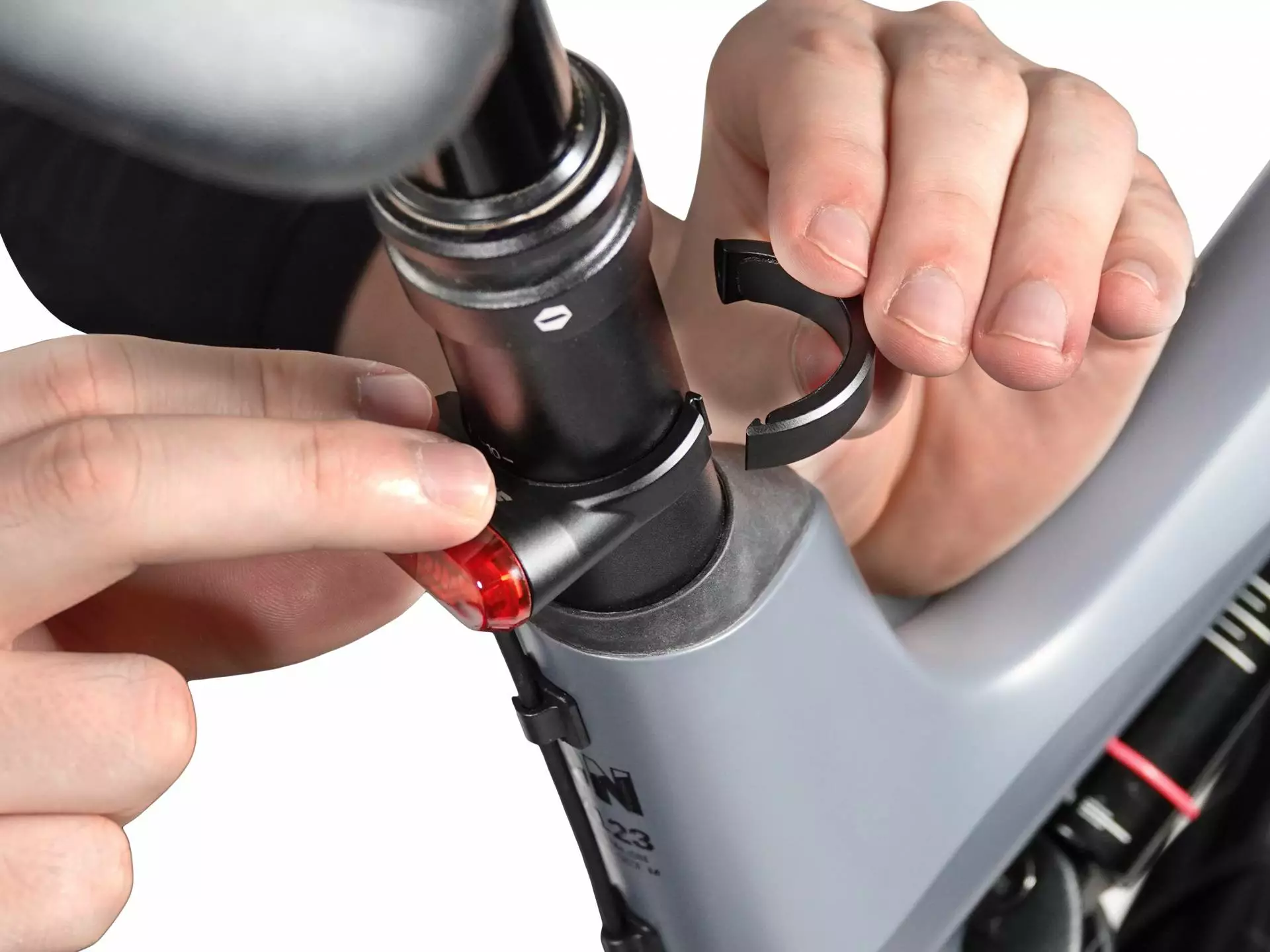 Lupine C14 SP (Sattelstützen-Version) Mit Bremslicht 31.6/30.9mm Rücklicht E-Bike 7 Lupine C14 SP (Sattelstützen-Version) Mit Bremslicht 31.6/30.9mm Rücklicht E-Bike – Bild 7