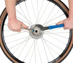 Park Tool SR-2.3 Sprocket Remover Chain Whip Kettenpeitsche -Velos Importe Boutique park tool sr 2 3 sprocket remover chain whip 2